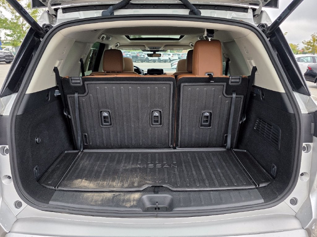 2023 Nissan Pathfinder Platinum