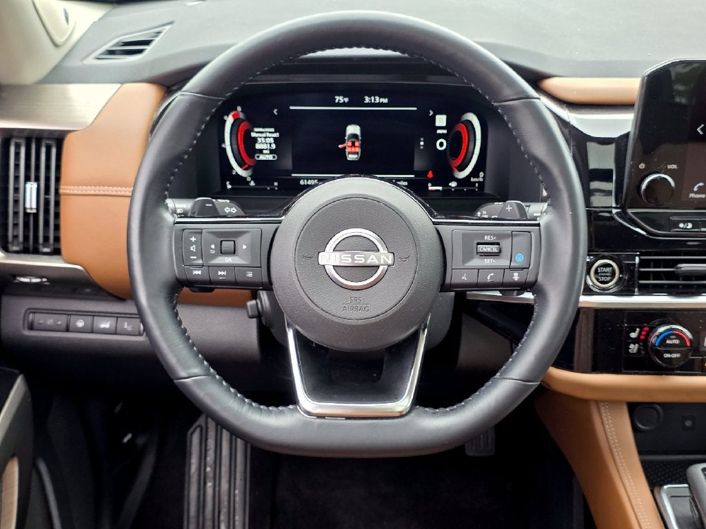 2023 Nissan Pathfinder Platinum
